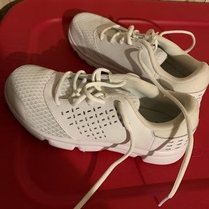 Girls  under armour shoes